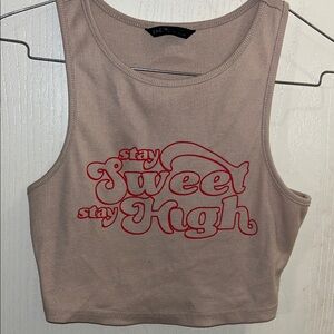 SHEIN Beige Graphic Crop Top